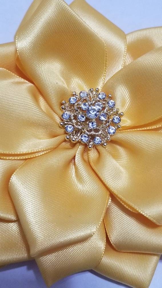 Golden corsage with detachable tail